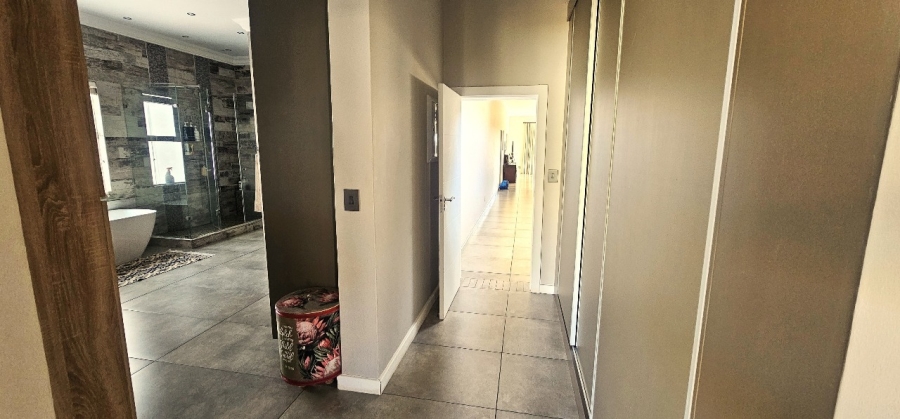 To Let 7 Bedroom Property for Rent in Wigwam North West